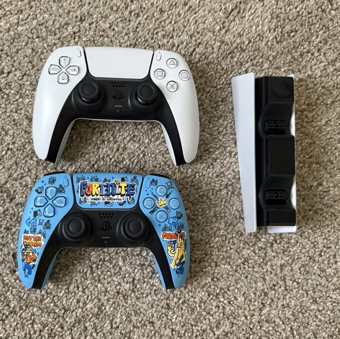 Sony PlayStation 5 Pro 2 To - Manettes - Portail PlayStation - photo numéro 4