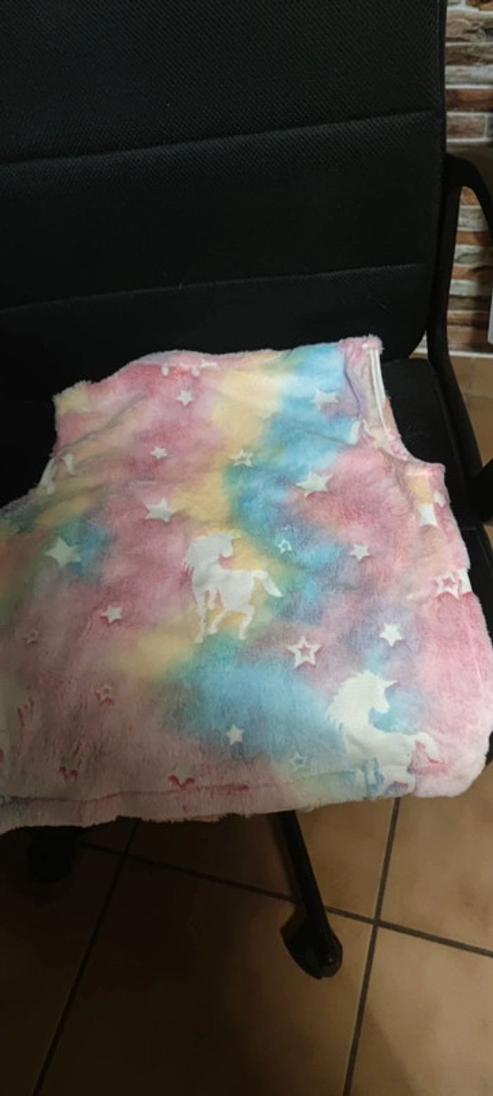 Gilet veste sans manches motif licorne fille neuf 8/10 - photo numéro 2