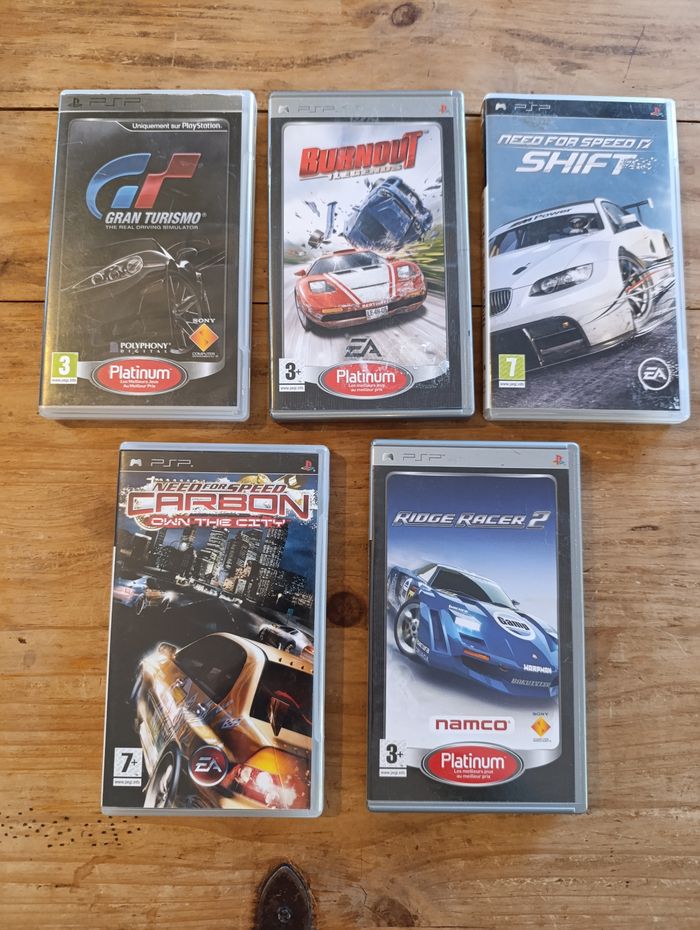 Lot de 5 jeux PSP voitures