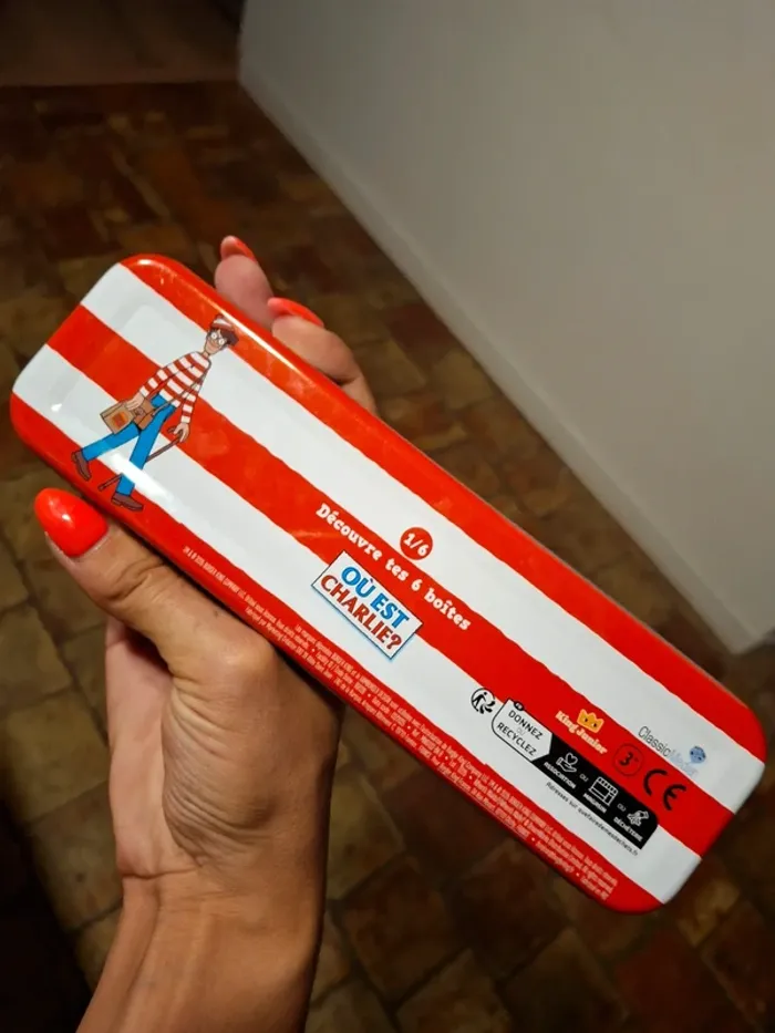 Trousse rigide où est Charlie burger King - photo numéro 2