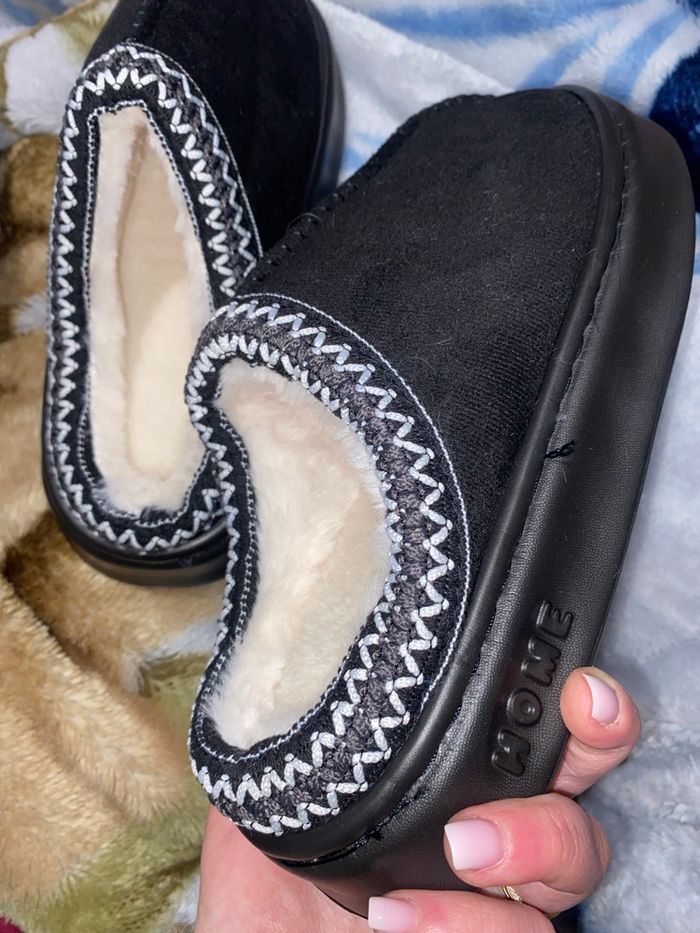 Chaussons noir type UGG taille 38-39 - photo numéro 7