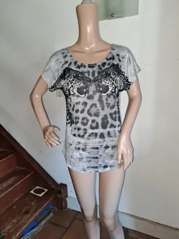 T-shirt taille S femme 