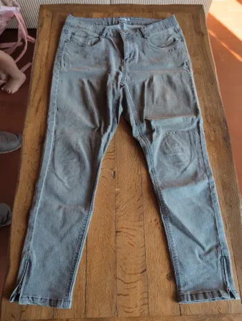 Jean 7/8ème taille 40