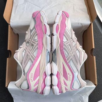 Photos réelles des Asics GEL-NYC Pink.    39