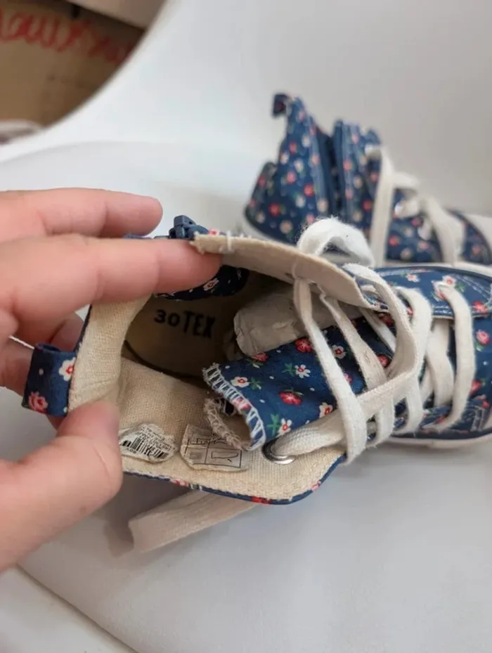 🌼 Tennis montantes à fleurs – Pointure 30 - photo numéro 6
