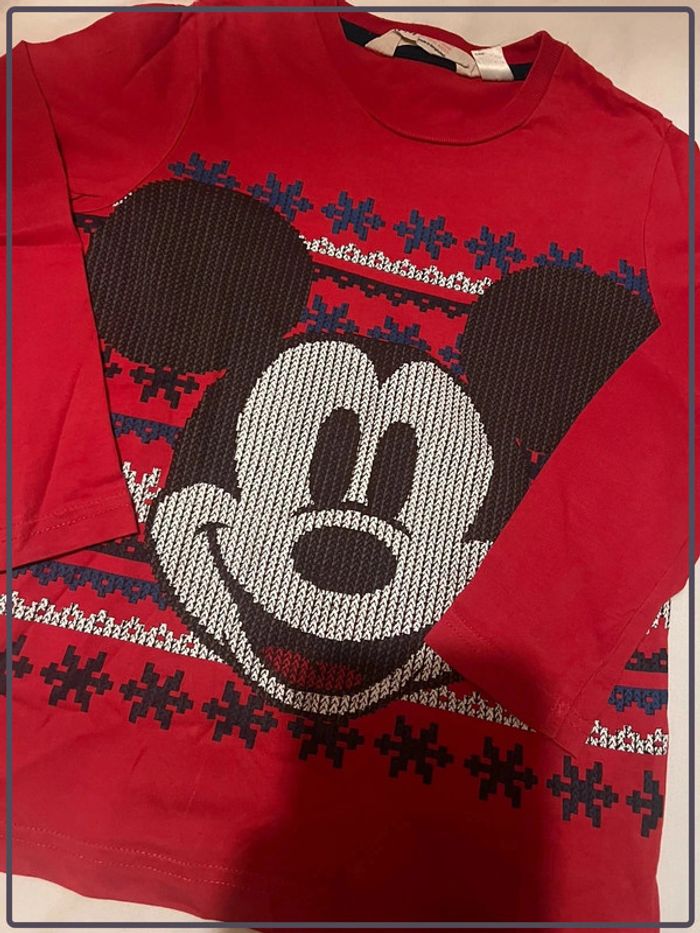 Tee shirt manches longues H&M Mickel Noël point de croix - photo numéro 2