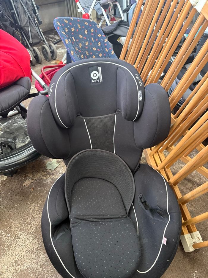 Siège auto isofix. Seconde. Main - photo numéro 7