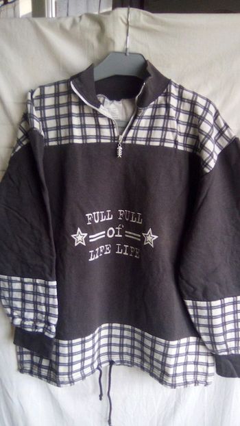 Sweat gris quadrillé blanc