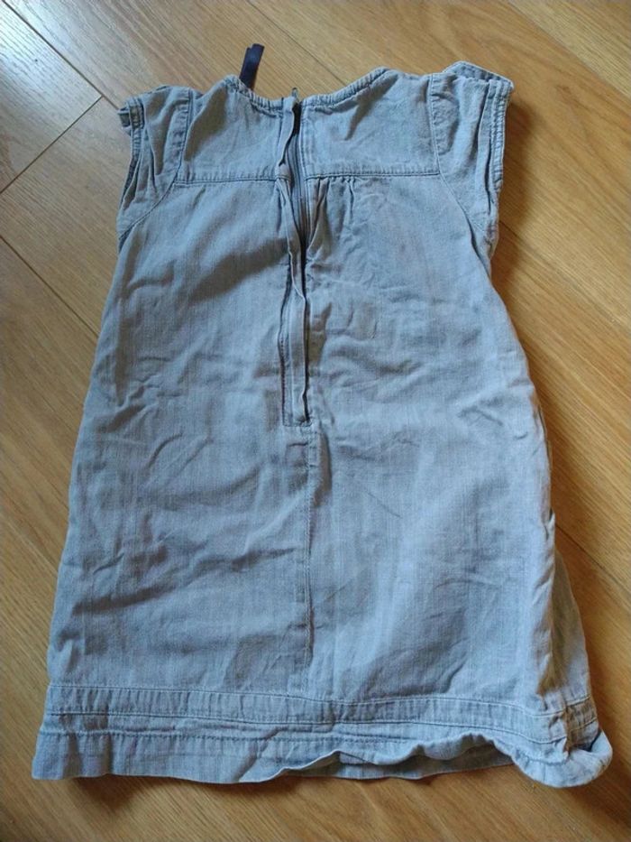 Robe taille 5 ans en très bon état - photo numéro 2