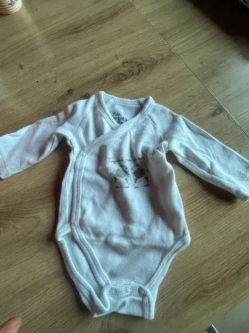 Body 1 mois (53 cm)