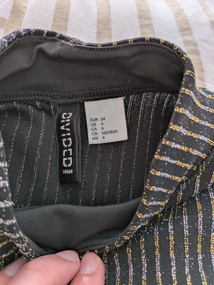 Robe Moulante H&M Divided - Col Montant Rayures Lurex - photo numéro 2