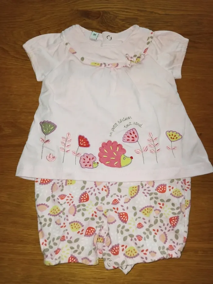 Combi-short taille 3 mois - photo numéro 2