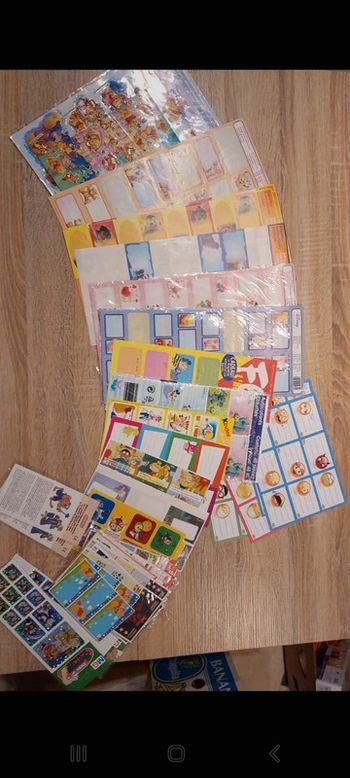 Étiquettes autocollantes