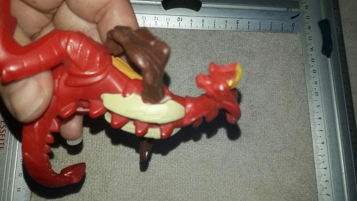 Figurine du dessin animé Bakugan Dragon Rouge - photo numéro 2