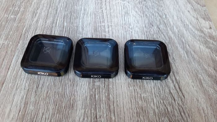 Lot de 3 boîtiers Kiko vides