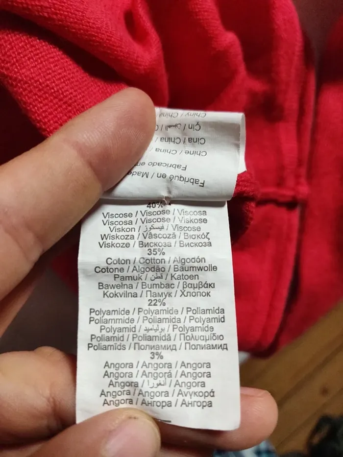 Pull léger Cache Cache rouge col V a boutons, détails paillettes, taille 1. - photo numéro 8