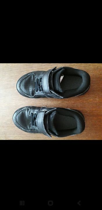 Basket  a scratchs fille pointure 30.