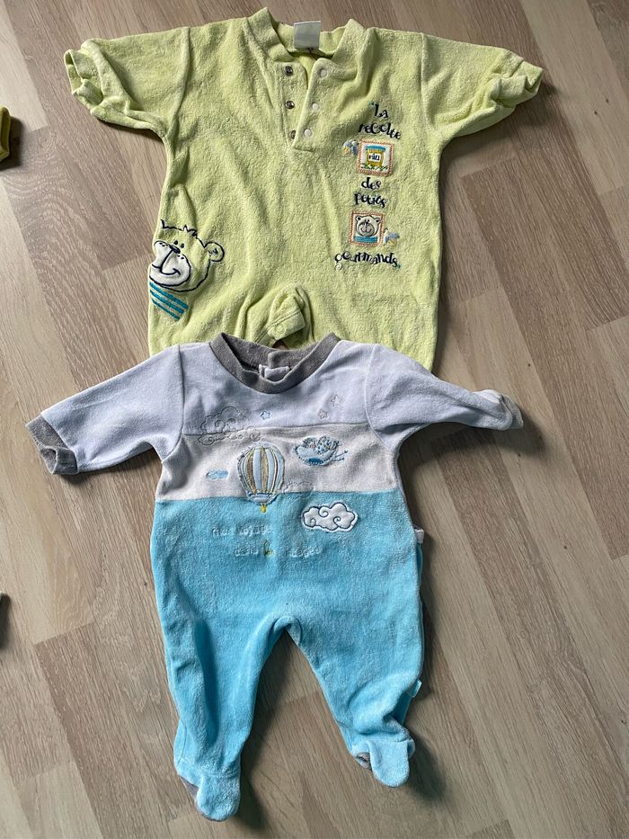 Lot pyjama velours 1 mois - photo numéro 3