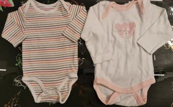 lot de 2 bodys taille 1 mois