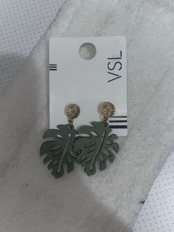 Boucles d’oreilles neuve