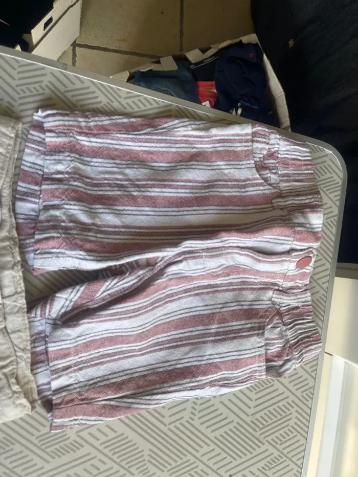 2 shorts kiabi 3 ans - photo numéro 2