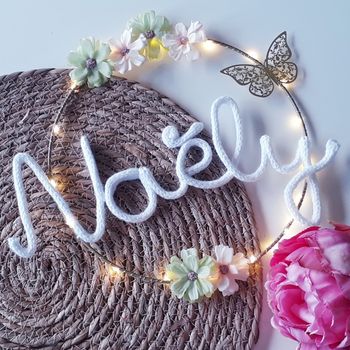 Décoration murale couronne fleur prénom personnalisé tricotin fait main guirlande lumineuse chambre bébé