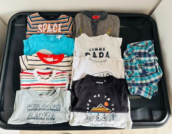 Lot de 10 t-shirts manches longues et 1 manche courte / Taille 9 mois