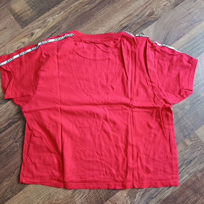 T-shirt Levis rouge taille M très bon état - photo numéro 3