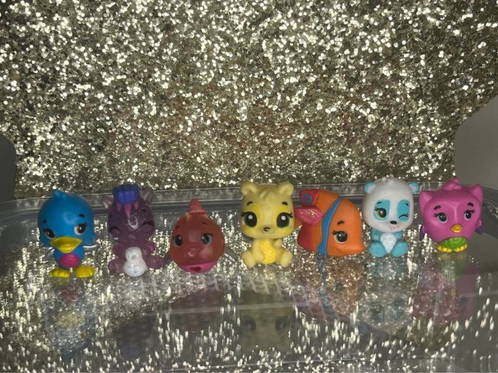 Lot hatchimals très bon état.