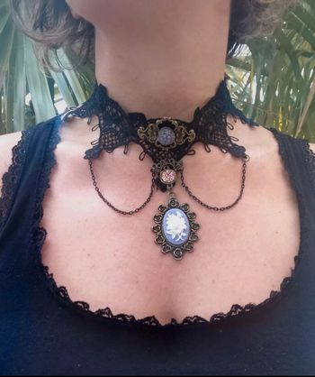 A38 Collier pendentif camay gothic rétro vintage noir
