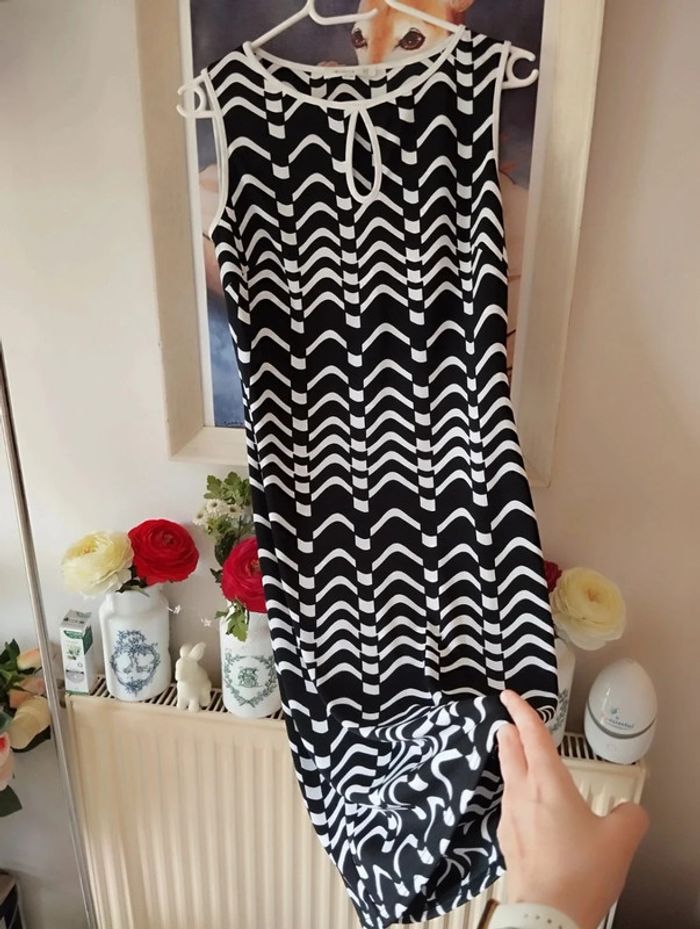 🌿Robe Légère Graphique Près du Corps 123 Taille 36🌿 - photo numéro 17