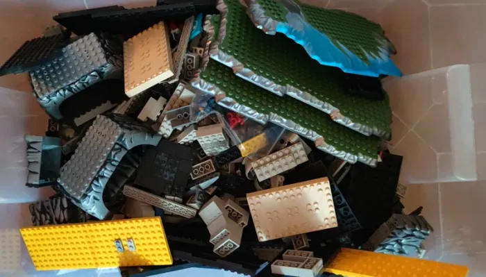 Gros lot de mega Bloks + plaques + personnages. - photo numéro 3