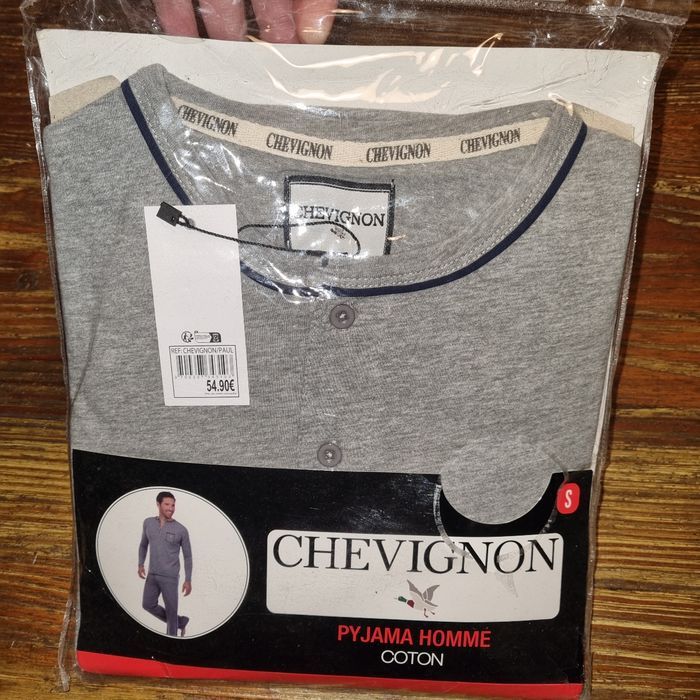 pyjama CHEVIGNON taille S - NEUF - photo numéro 4