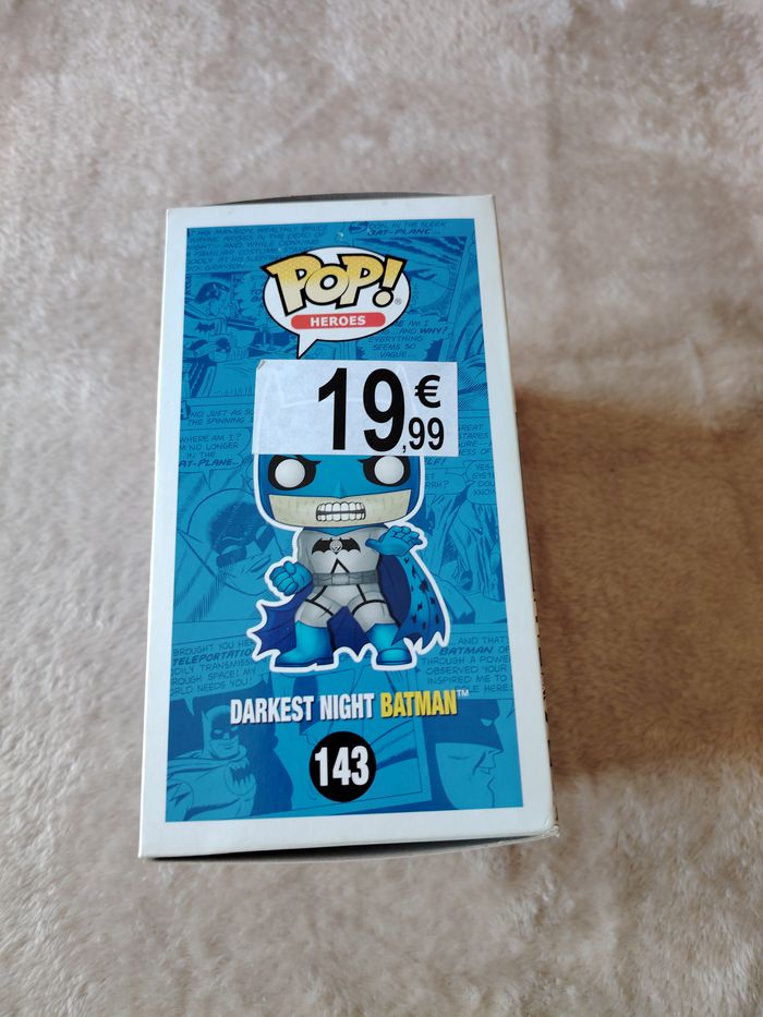 Funko Pop! Darkest Night Batman #143 - NYCC 2016 Limited Edition - photo numéro 4