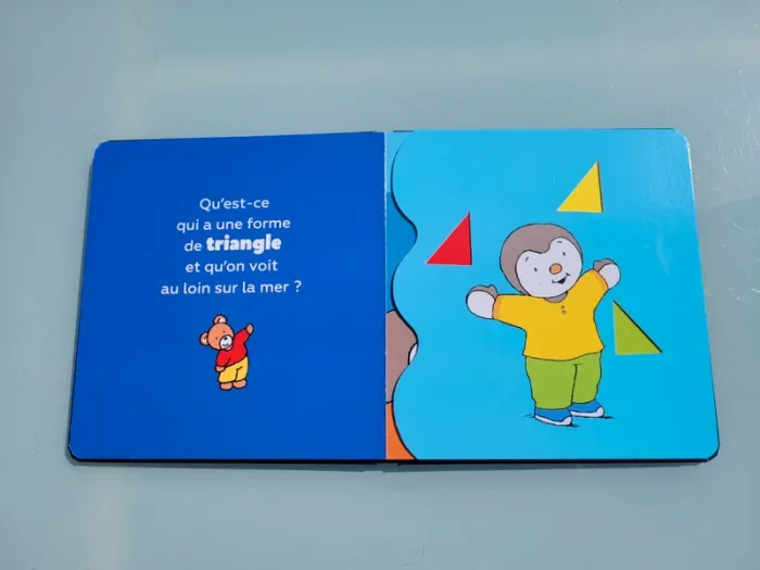 Très beau livre 🔵 T'choupi Devine les formes 🟥 avec volets à déplier - photo numéro 7