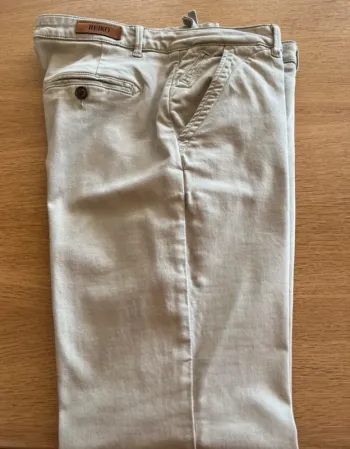 Superbe pantalon chino Reiko taille L