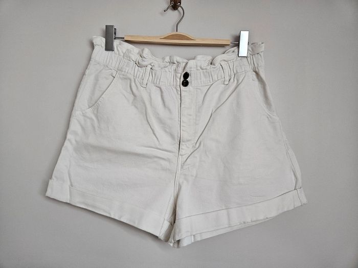 Short blanc Taille haute extensible T.46 H&M