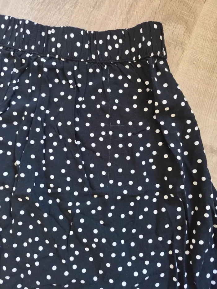 Jupe noir a pois - photo numéro 4