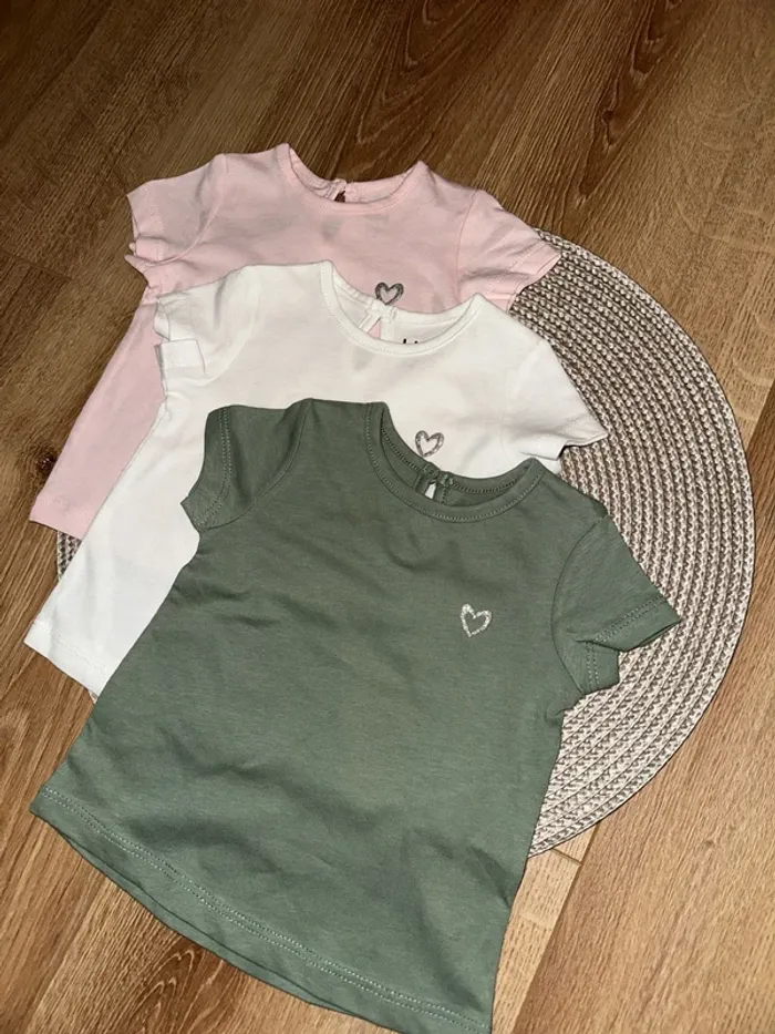 Lot de 3 tee-shirt neuf - 3 mois.