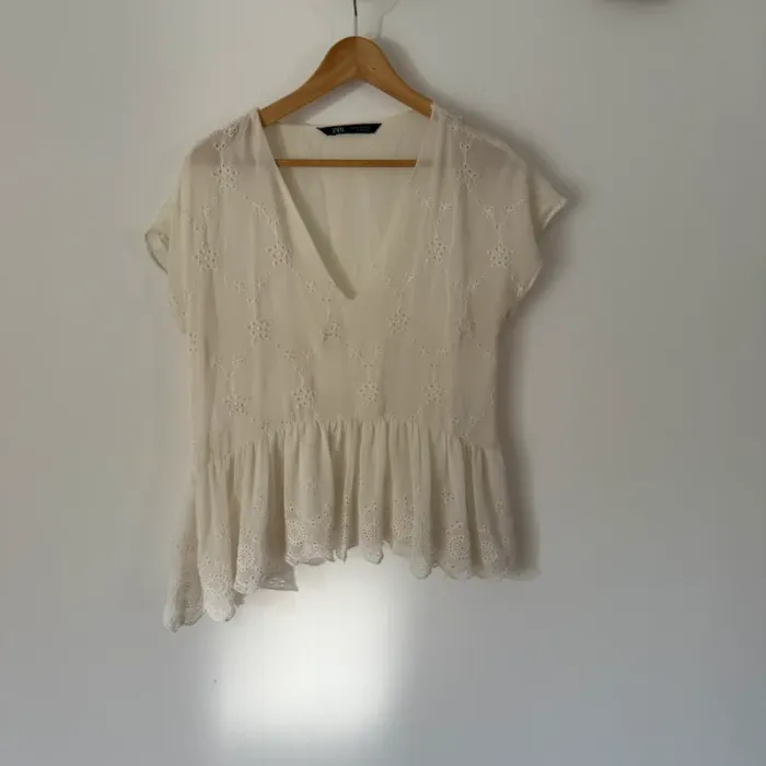 Blouse Zara blanc cassée fluide - photo numéro 3