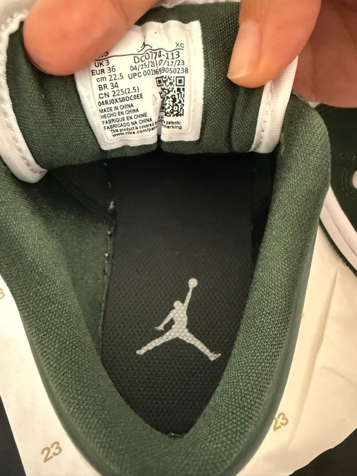 Baskets Nike Air Jordan 1 Low blanc/jade galactique - photo numéro 8
