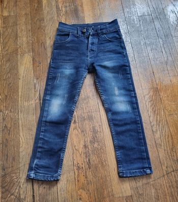 Jean garçon bleu taille 5 ans