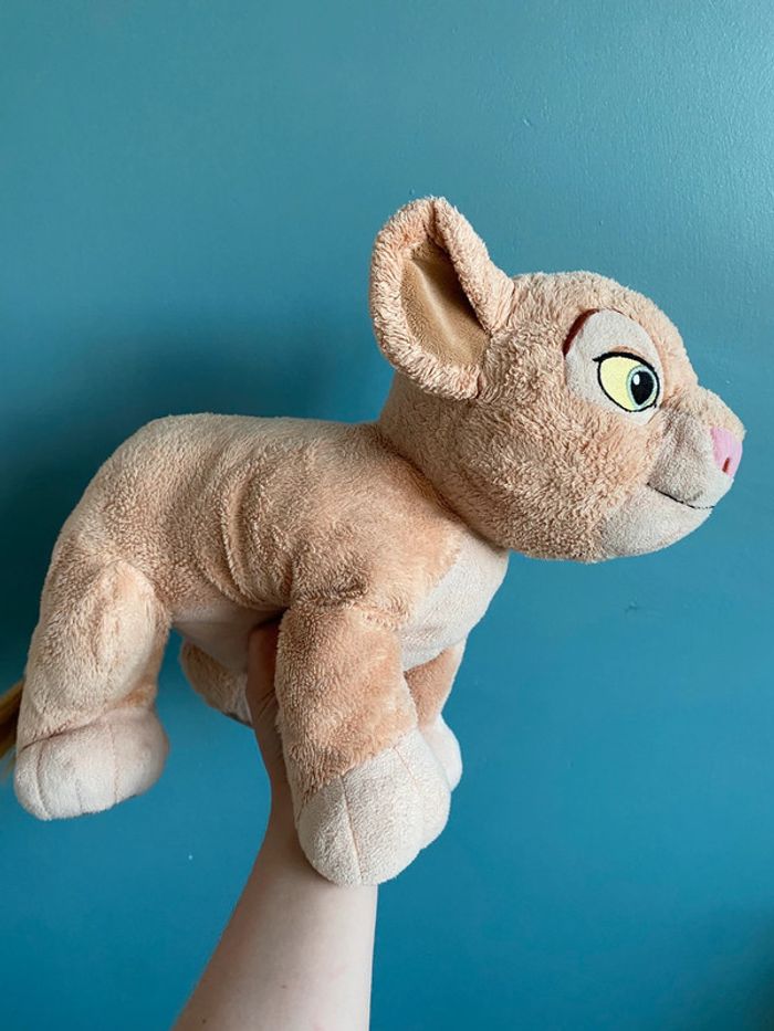 Peluche Nala grand format Disney - photo numéro 5