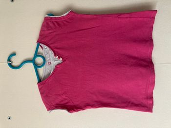 Tee-shirt rose et blanc boutons coeurs