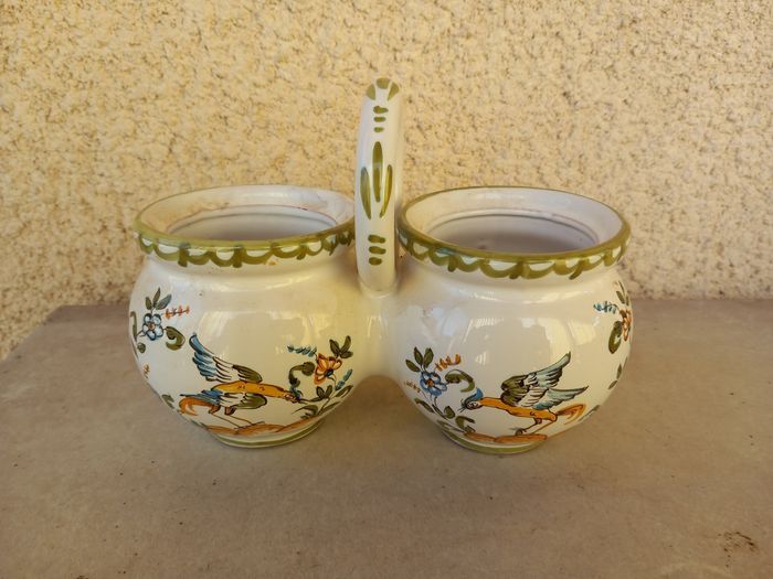 Pot à couverts ancien