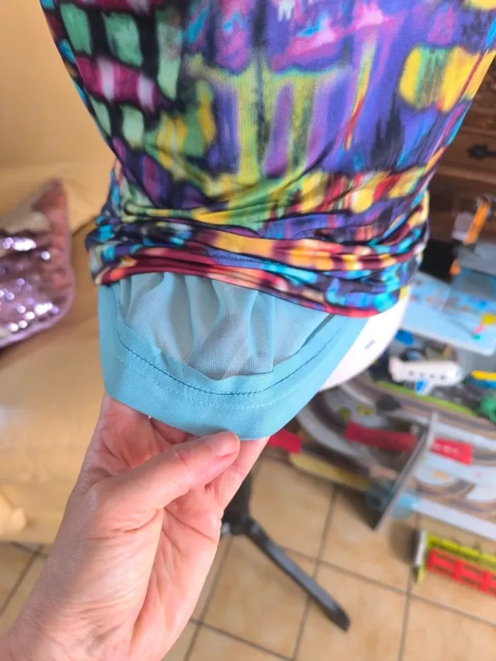 Joli haut coloré sans manches - photo numéro 6
