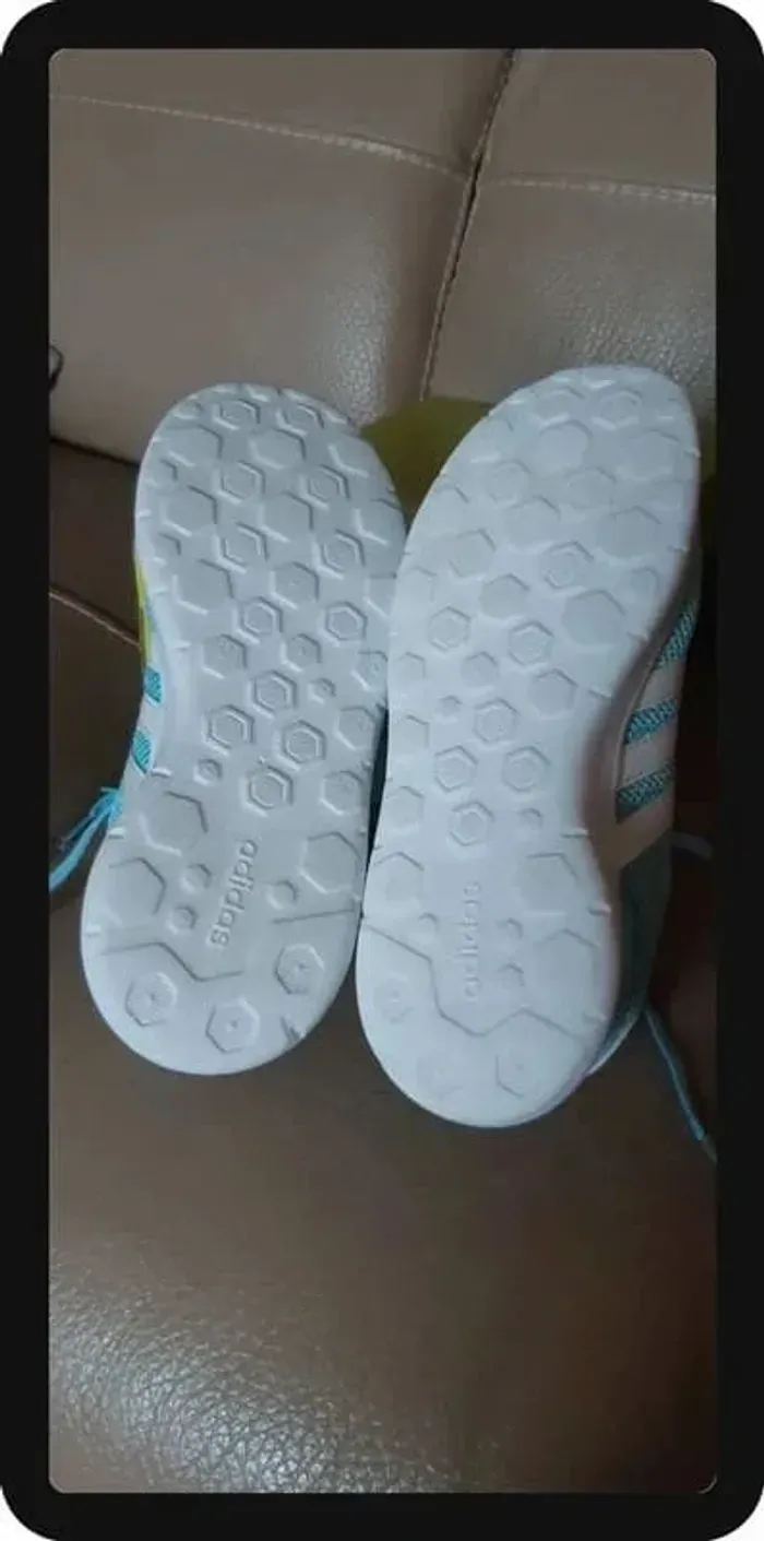 Chaussures / baskets adidas lite racer k bleu ciel pointure 34 état neuves - photo numéro 6