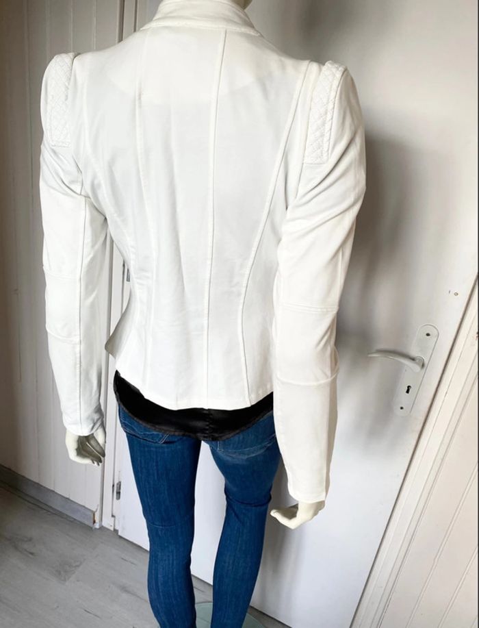 Veste style perfecto – Blanc cassé – Détails dorés – Taille 38/M – Excellent état - photo numéro 13