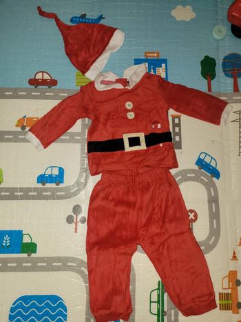 Costume + bonnet père Noël 12 mois