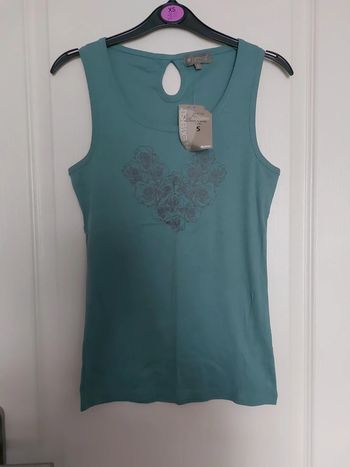 Débardeur vert d'eau avec motif fleurs